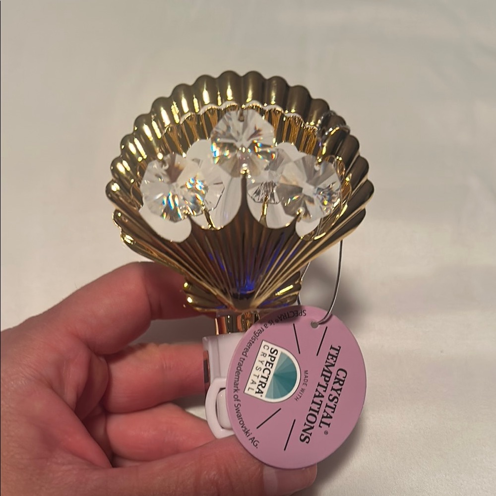 Temptations Crystal gold and crystal LED Shell Accent night light NWT